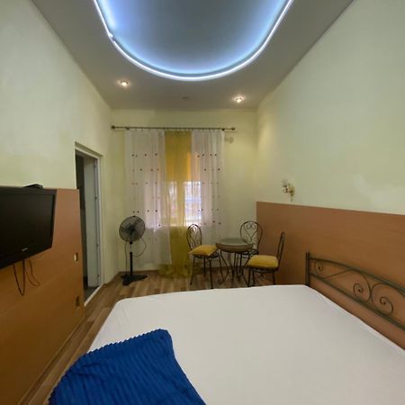 Aleksandr Apartment Odesa Exterior foto